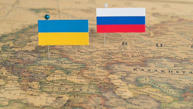 Drapeaux Russe et Ukrainien sur leurs cartes respectives